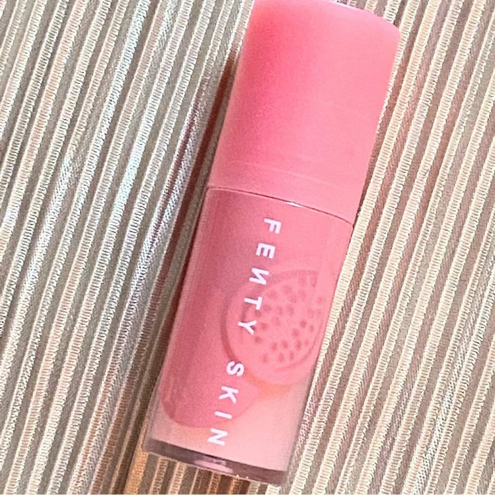 Fenty Treatz Hydrating & Strengthening Lip Oil GUAVA .19oz / 5.6mL LIMITED Ed